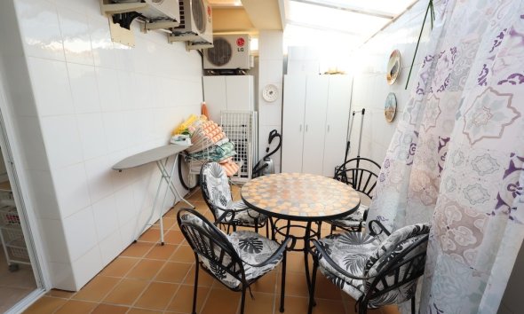 Resale - Apartment - Orihuela Costa - Campoamor