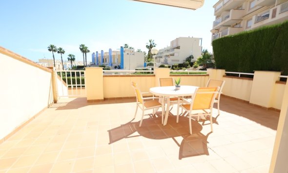 Resale - Apartment - Orihuela Costa - Campoamor