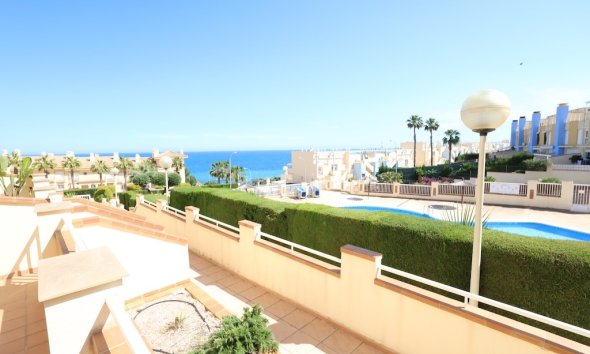 Resale - Apartment - Orihuela Costa - Campoamor