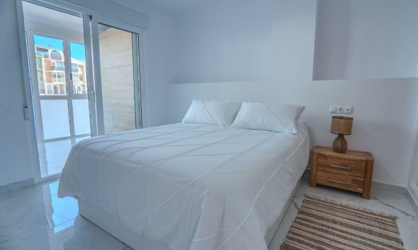 Resale - Apartment - Torrevieja - La Veleta