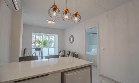 Resale - Apartment - Torrevieja - La Veleta