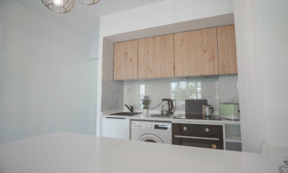 Resale - Apartment - Torrevieja - La Veleta