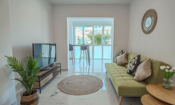 Resale - Apartment - Torrevieja - La Veleta