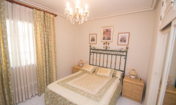 Resale - Apartment - Torrevieja - La Veleta