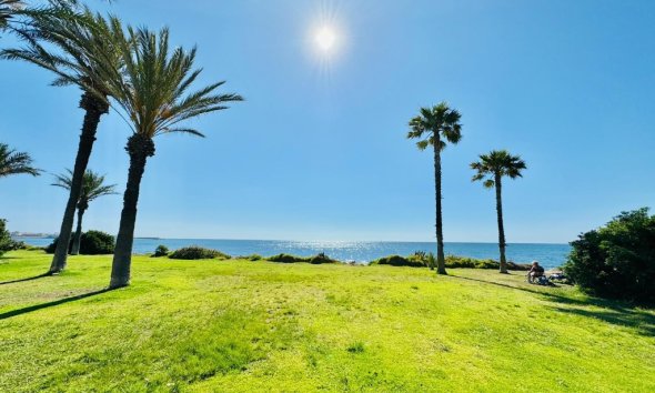 Resale - Apartment - Torrevieja - La Veleta