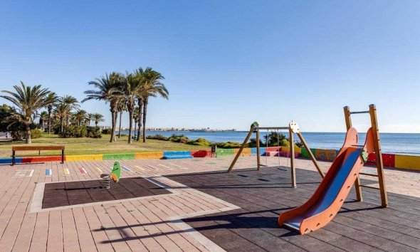 Resale - Apartment - Torrevieja - La Veleta