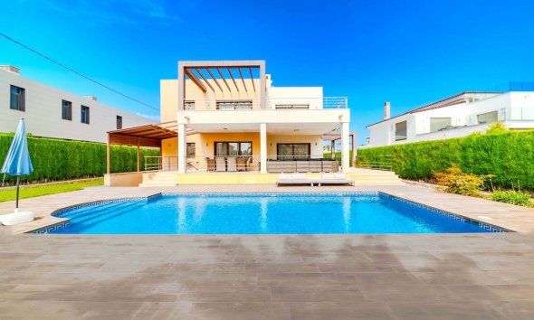 Resale - Villa - Orihuela Costa - Cabo Roig