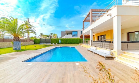Resale - Villa - Orihuela Costa - Cabo Roig