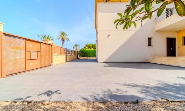 Resale - Villa - Orihuela Costa - Cabo Roig