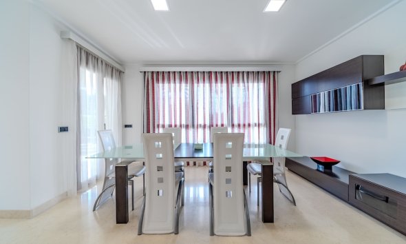 Resale - Villa - Orihuela Costa - Cabo Roig