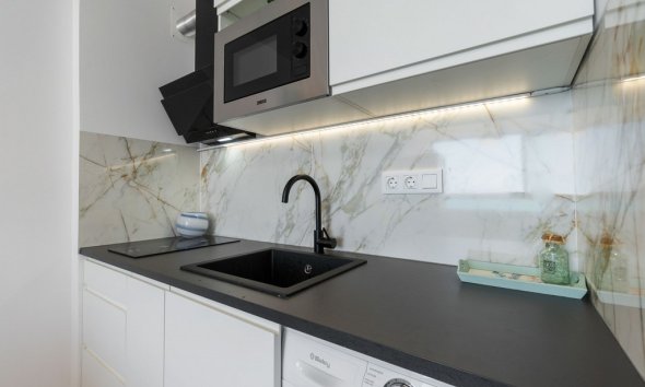 Resale - Apartment - Torrevieja - Torrelamata - La Mata