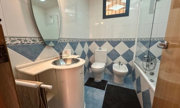 Resale - Apartment - Torrevieja - La Veleta