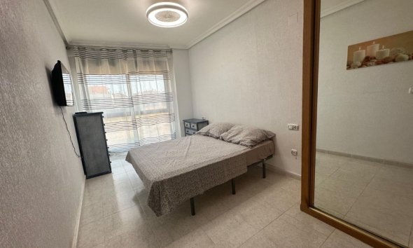 Resale - Apartment - Torrevieja - La Veleta