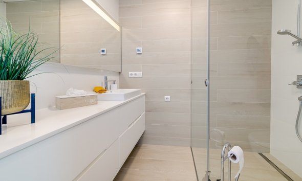 Resale - Apartment - Las Colinas - Las Colinas Golf