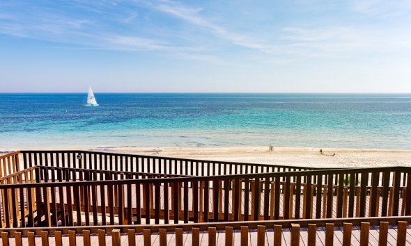 Resale - Apartment - Las Colinas - Las Colinas Golf