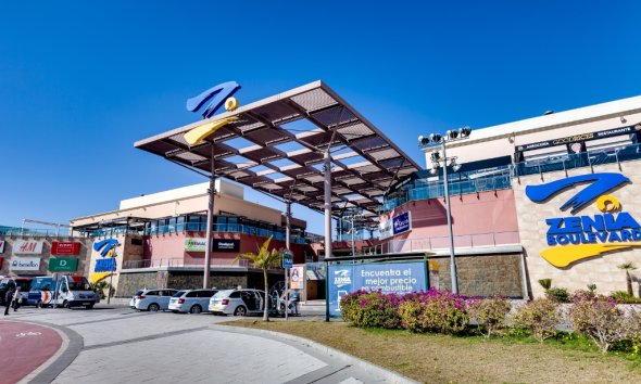 Resale - Apartment - Las Colinas - Las Colinas Golf