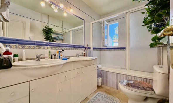 Resale - Villa - Orihuela Costa - Villamartin