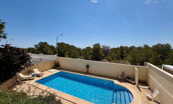 Resale - Villa - Orihuela Costa - Villamartin