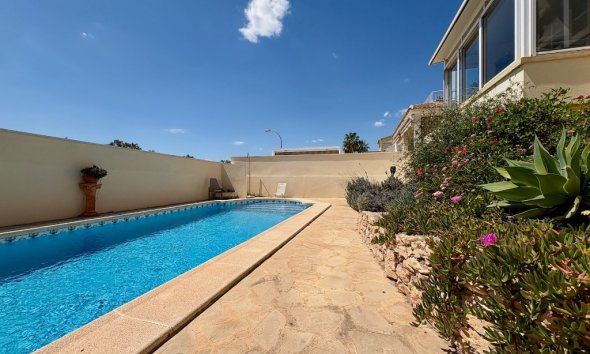 Resale - Villa - Orihuela Costa - Villamartin