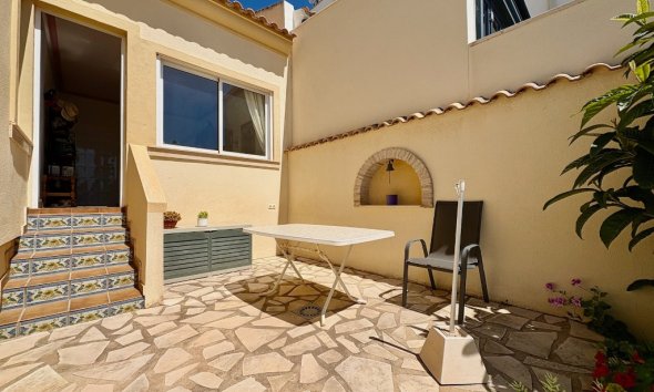 Resale - Villa - Orihuela Costa - Villamartin