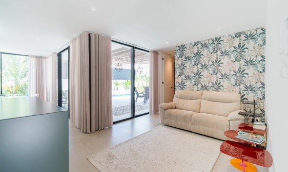 Resale - Villa - Torrevieja - Los Balcones