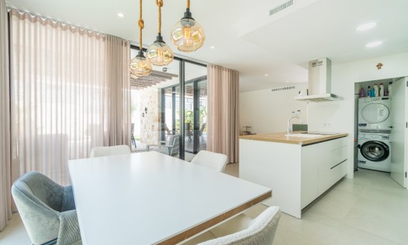 Resale - Villa - Torrevieja - Los Balcones