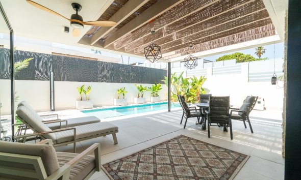 Resale - Villa - Torrevieja - Los Balcones