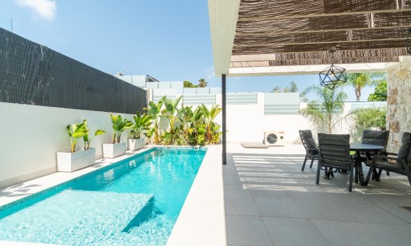 Resale - Villa - Torrevieja - Los Balcones