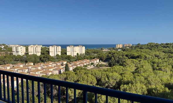 Resale - Apartment - Orihuela Costa - Campoamor