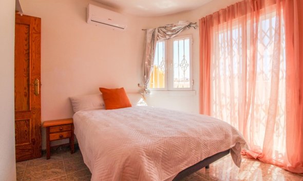 Resale - Terraced house / Townhouse - Orihuela Costa - Cabo Roig