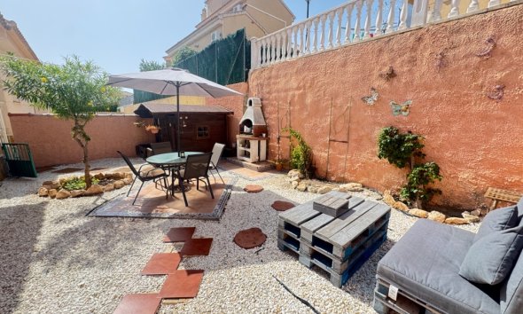 Resale - Villa - Orihuela Costa - Villamartín