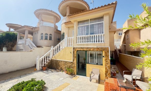 Resale - Villa - Orihuela Costa - Villamartín