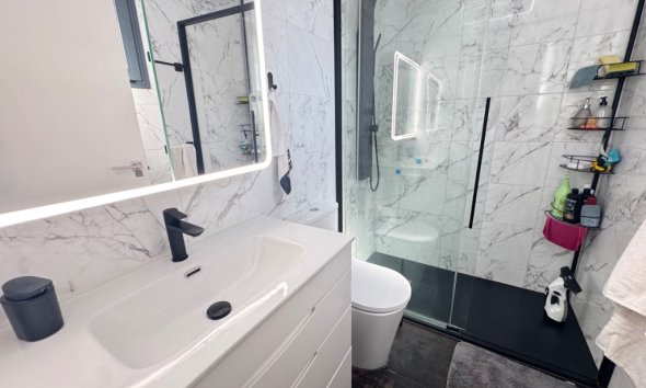 Resale - Terraced house / Townhouse - Orihuela Costa - Villamartín