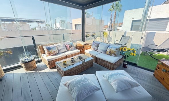 Resale - Terraced house / Townhouse - Orihuela Costa - Villamartín