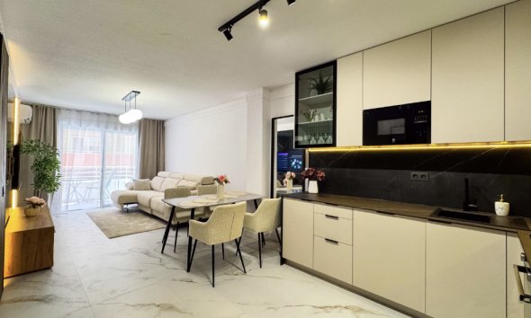 Resale - Apartment - Torrevieja