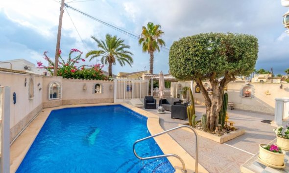 Resale - Villa - Orihuela Costa - Playa Flamenca