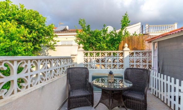 Resale - Villa - Orihuela Costa - Playa Flamenca