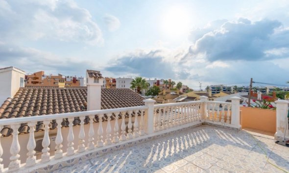 Resale - Villa - Orihuela Costa - Playa Flamenca