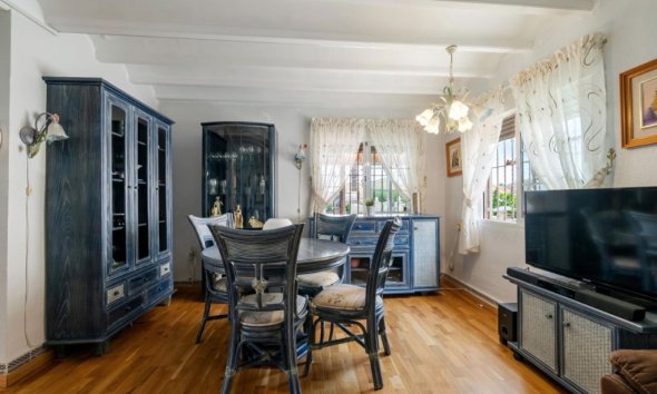 Resale - Villa - Orihuela Costa - Playa Flamenca