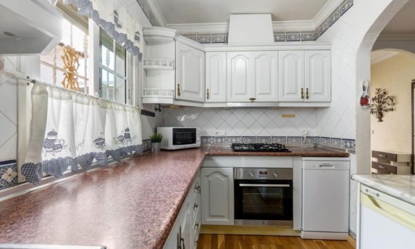 Resale - Villa - Orihuela Costa - Playa Flamenca