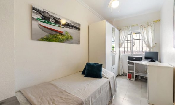 Resale - Villa - Orihuela Costa - Playa Flamenca