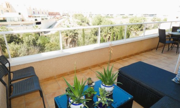Resale - Apartment - Orihuela Costa - Los Dolses