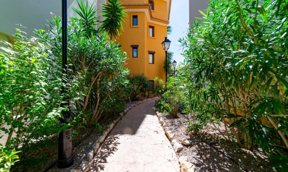 Resale - Apartment - Punta Prima