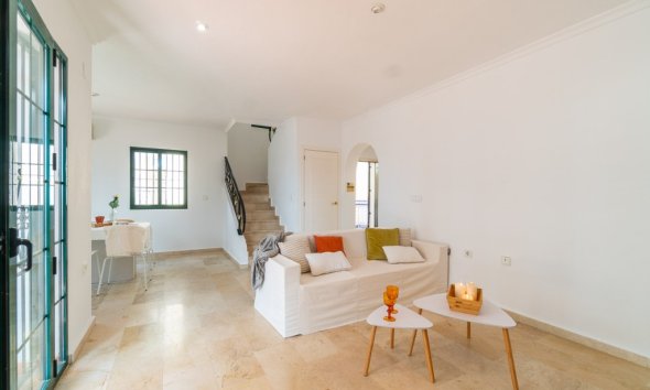 Resale - Villa - Orihuela Costa - Villamartín