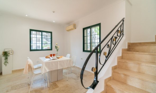 Resale - Villa - Orihuela Costa - Villamartín