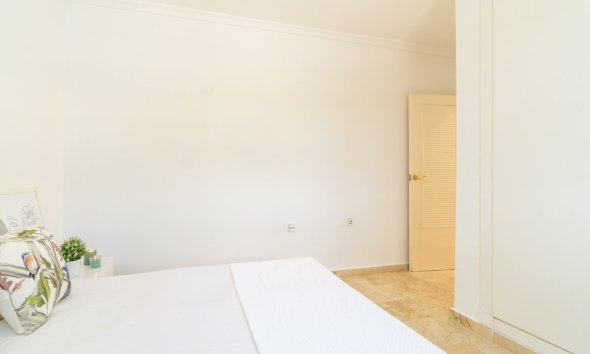 Resale - Villa - Orihuela Costa - Villamartín