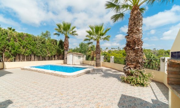 Resale - Villa - Orihuela Costa - Villamartín
