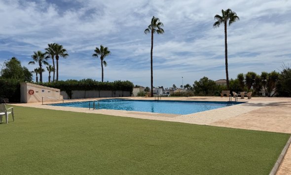Resale - Villa - Orihuela Costa - Villamartín