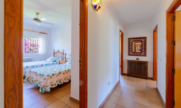 Resale - Villa - Orihuela Costa - Campoamor