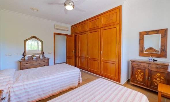 Resale - Villa - Orihuela Costa - Campoamor